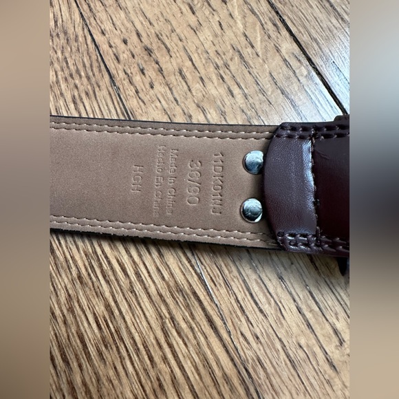 Docker’s Dark Brown Leather Belt - Picture 2 of 3